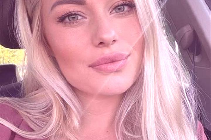 Alice, 36, a blonde hazel-eyed slavic companion based in Devizes. Offering Domination, Prostate Massage, Striptease, Roleplay. Available for incall and outca...