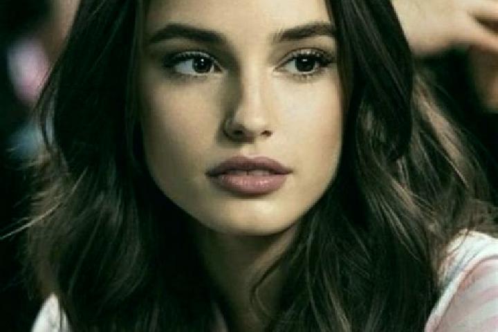 Alice, 36, a brunette brown-eyed indian companion based in Las Chacas. Offering BDSM, Deep French Kissing, Erotic Massage. Available for incall and outcall, ...