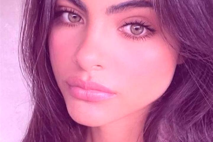 Alice, 36, a brunette dark-eyed slavic companion based in Caslavice. Offering OWO, BDSM, Girlfriend Experience, Duos. Available for incall and outcall, overn...