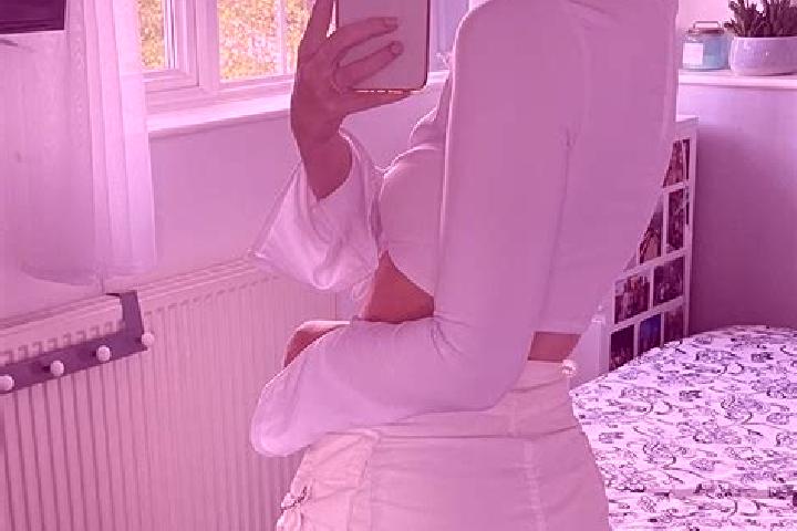 Alice, 36 — Escort in Bideford, United Kingdom