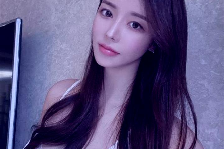 Alice, 36 — Escort in Huliao, China
