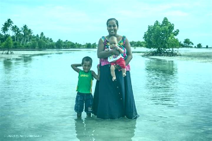 Alice, 36 — Escort in Nawerewere Village, Kiribati