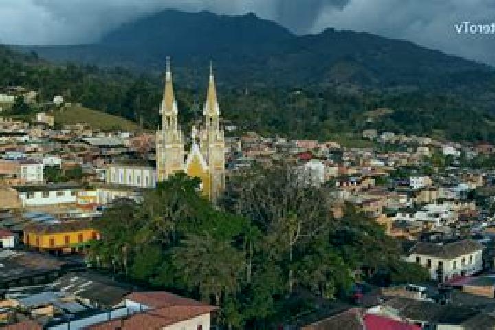 Alice, 36 — Escort in Tibirita, Colombia