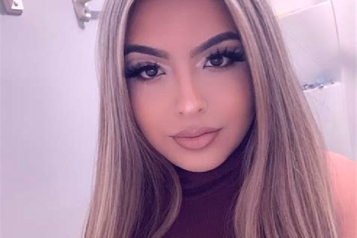 Alice, 37, a blonde brown-eyed latina companion based in Tasajillo. Offering Domination, 69, Party Girl, Fetish. Available for incall and outcall, day and ev...