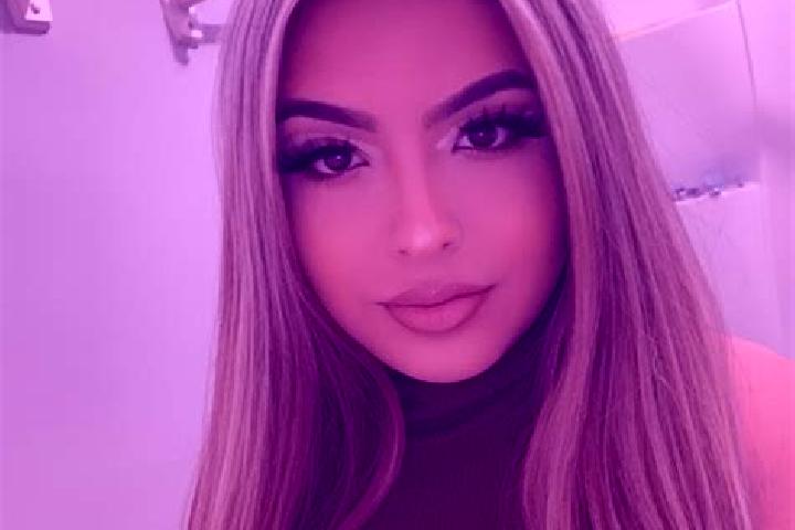 Alice, 37, a blonde dark-eyed latina companion based in Buka. Offering Overnight, Roleplay, GFE, A-Level. Available for incall and outcall, day and evening d...