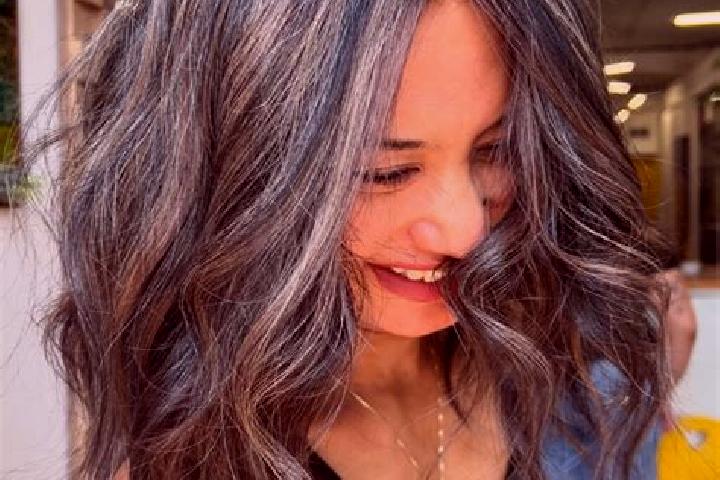Alice, 37, a brunette grey-eyed mediterranean companion based in Weikersheim. Offering Domination, Massage. Available for incall and outcall, day and evening...