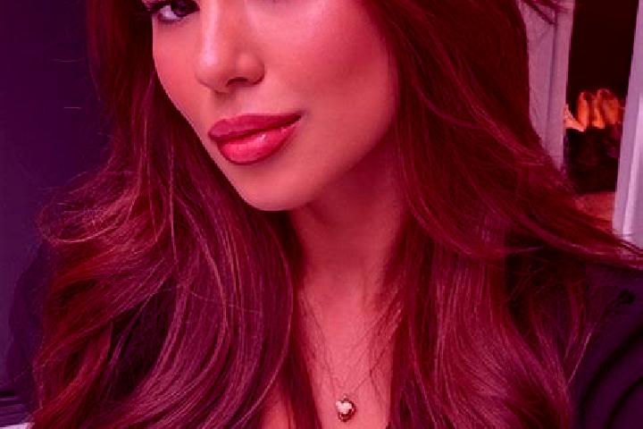 Alice, 37, a chestnut brown-eyed latina companion based in Banjar Abiantuwung. Offering Prostate Massage, Massage, Girlfriend Experience, Roleplay. Available...
