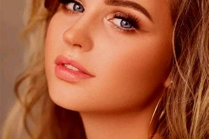Alice, 37, a dark blonde blue-eyed caucasian companion based in Pasil. Offering CIM, GFE, Party Girl, Fetish. Available for incall and outcall, overnight boo...