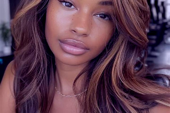 Alice, 37, a dark blonde dark-eyed caribbean companion based in Motreff. Offering Fetish, Erotic Massage, Roleplay, A-Level, Couples. Available for incall an...