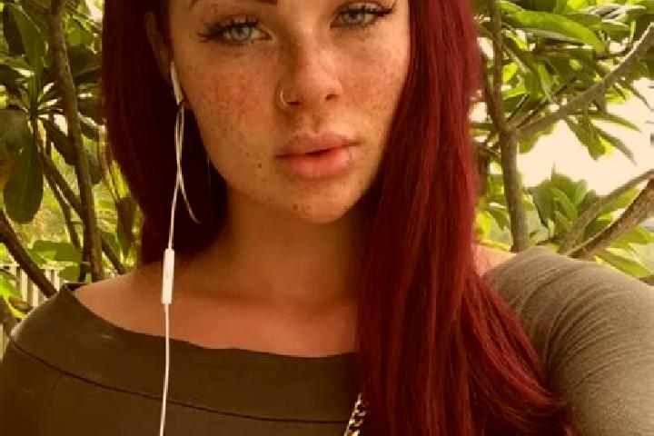 Alice, 37, a red blue-eyed latina companion based in Ribeira de Pena. Offering Party Girl, BDSM, Overnight. Available for incall and outcall, day and evening...