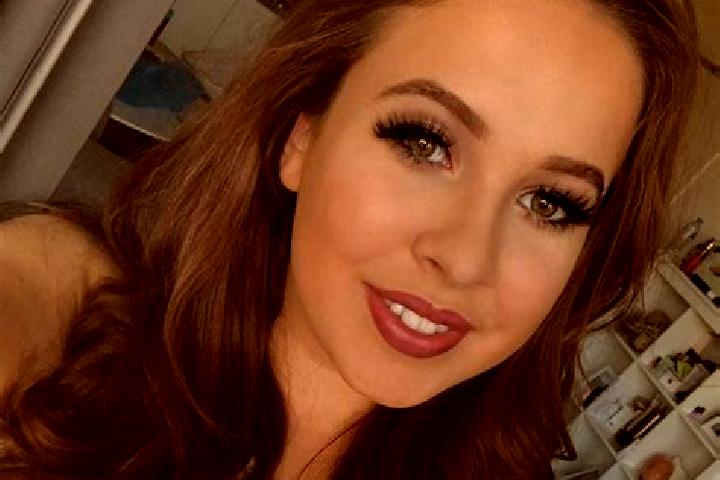 Alice, 37, a red grey-eyed european companion based in Woodridge. Offering Girlfriend Experience, BDSM, Travel Companion, Erotic Massage. Available for incal...