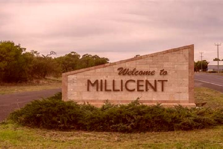 Alice, 37 — Escort in Millicent, Australia