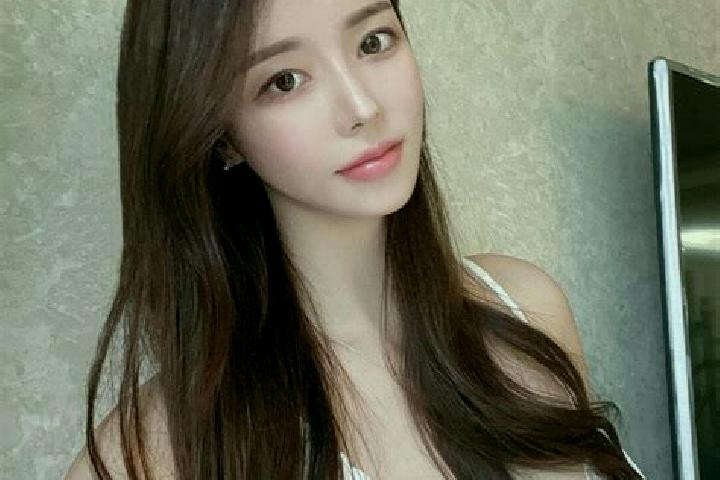 Alice, 37 — Escort in Xinqian, China