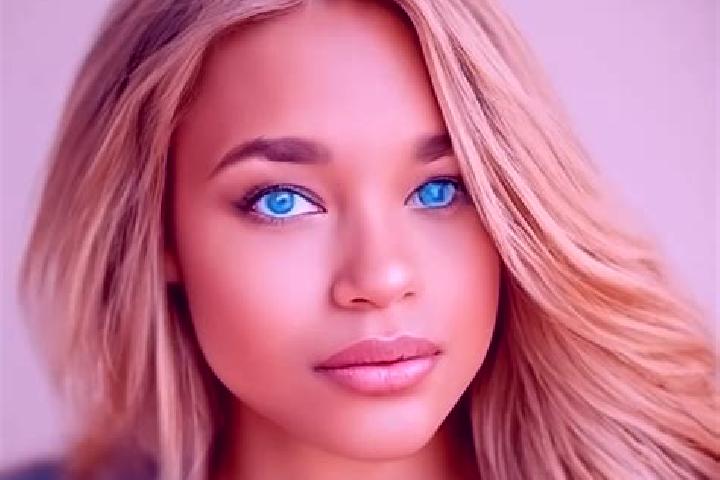 Alice, 38, a blonde blue-eyed latina companion based in Uglegorskiy. Offering Deep French Kissing, A-Level, Massage, Domination, Girlfriend Experience. Avail...