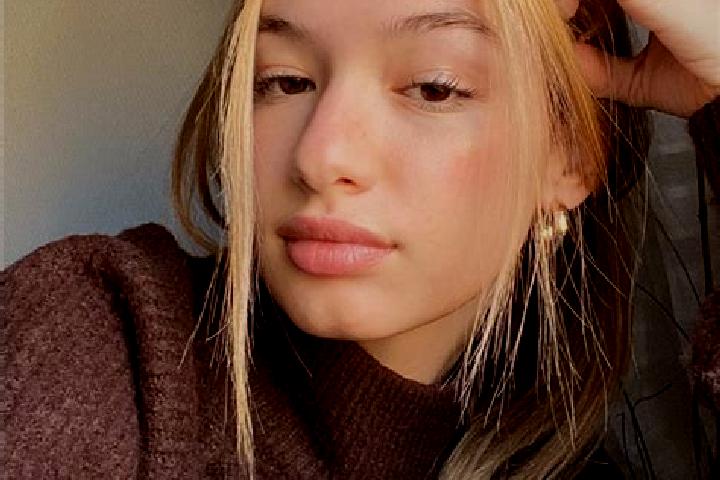 Alice, 38, a blonde brown-eyed mediterranean companion based in Volos. Offering Roleplay, A-Level, Domination, OWO. Available for incall and outcall, day and...