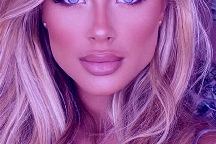 Alice, 38, a blonde hazel-eyed latina companion based in Koronowo. Offering Fetish, OWO, Dinner Date, Party Girl. Available for incall and outcall, overnight...