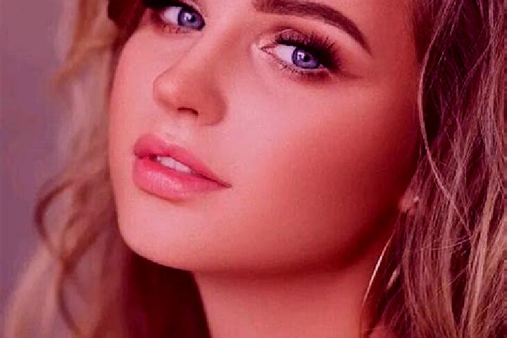 Alice, 38, a dark blonde blue-eyed caribbean companion based in Xacaxomulco. Offering Duos, Massage, Deep French Kissing, Striptease. Available for incall an...