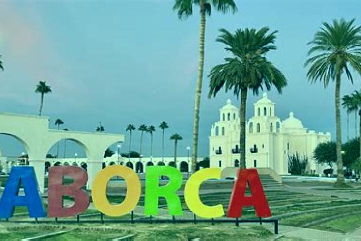 Alice, 38 — Escort in Heroica Caborca, Mexico