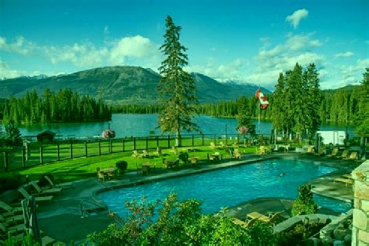 Alice, 38 — Escort in Jasper Park Lodge, Canada