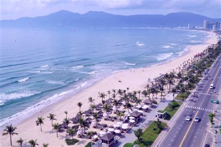 Alice, 38 — Escort in My Khe, Vietnam