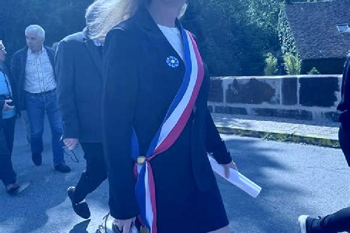Alice, 38 — Escort in Vailly-sur-Sauldre, France