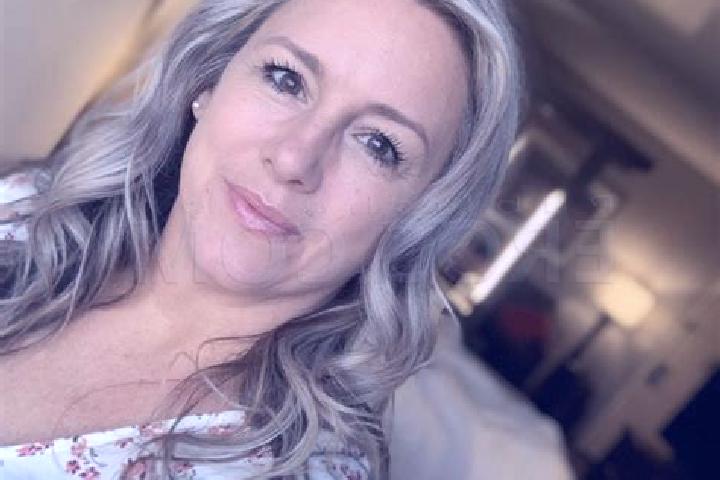 Alice, 39, a blonde grey-eyed caribbean companion based in Petung. Offering Dinner Date, Tantra, Travel Companion, BDSM. Available for incall and outcall, ov...