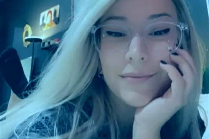 Alice, 39, a platinum blonde dark-eyed mediterranean companion based in Raabs an der Thaya. Offering Fetish, Roleplay, OWO, Dinner Date. Available for incall...