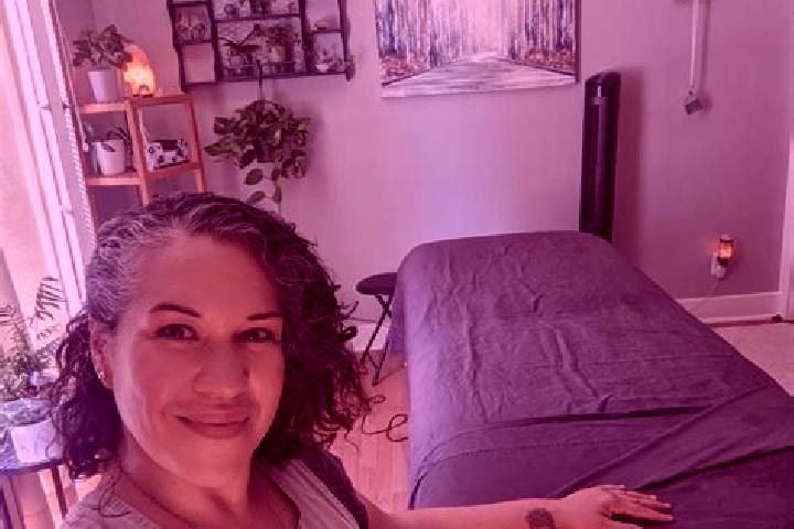 Alice, 39, a red grey-eyed ebony companion based in Iron Mountain. Offering A-Level, Massage, Dinner Date. Available for incall and outcall, overnight bookin...