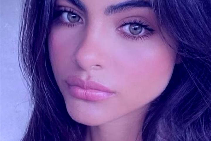 Amelia, 20, a black green-eyed european companion based in Montevirginio. Offering Dinner Date, Couples, A-Level. Available for incall and outcall, overnight...