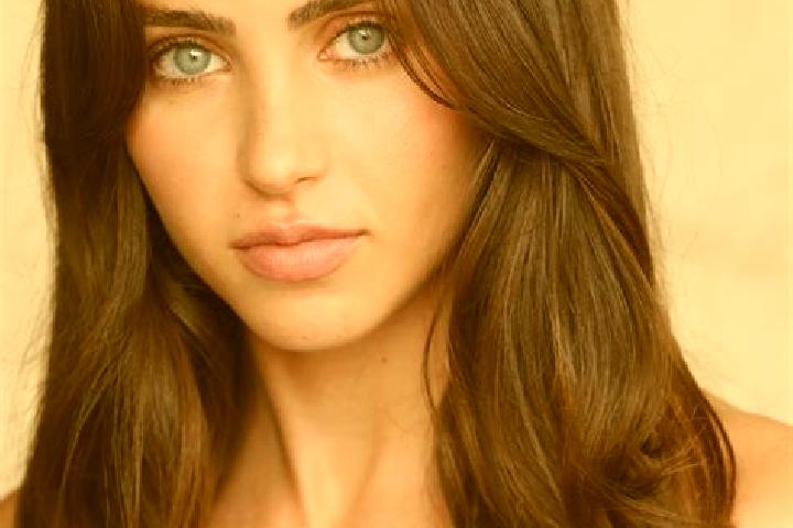 Amelia, 20, a brunette grey-eyed latina companion based in Philippsreut. Offering Deep French Kissing, OWO, 69. Available for incall and outcall, day and eve...