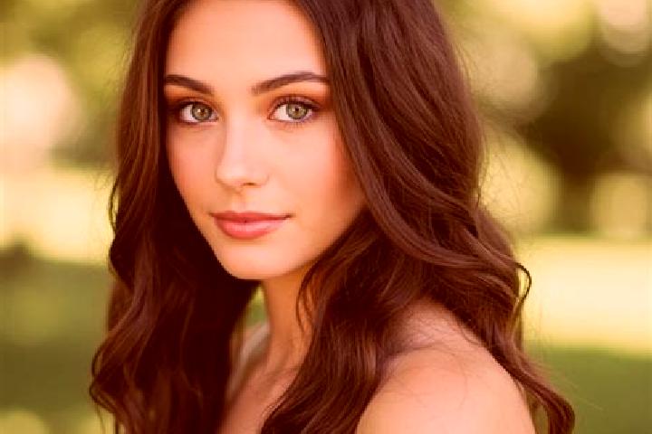Amelia, 20, a brunette hazel-eyed latina companion based in Voulangis. Offering Girlfriend Experience, Prostate Massage, Roleplay. Available for incall and o...