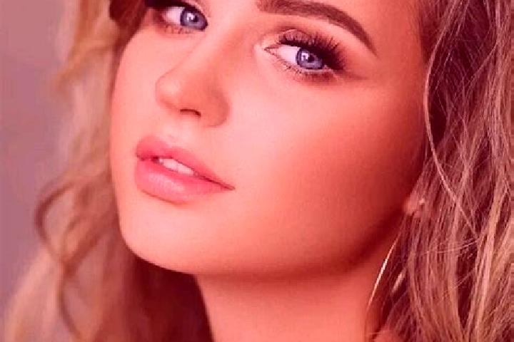 Amelia, 20, a dark blonde blue-eyed slavic companion based in Hettstedt. Offering OWO, Deep French Kissing, Erotic Massage, Travel Companion. Available for i...