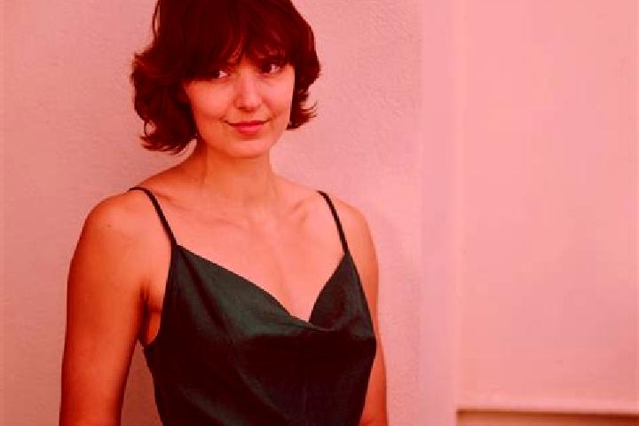 Amelia, 20 — Escort in Abos, France