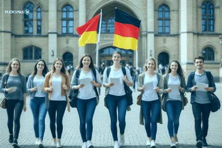 Amelia, 20 — Escort in Oberlichtenau, Germany