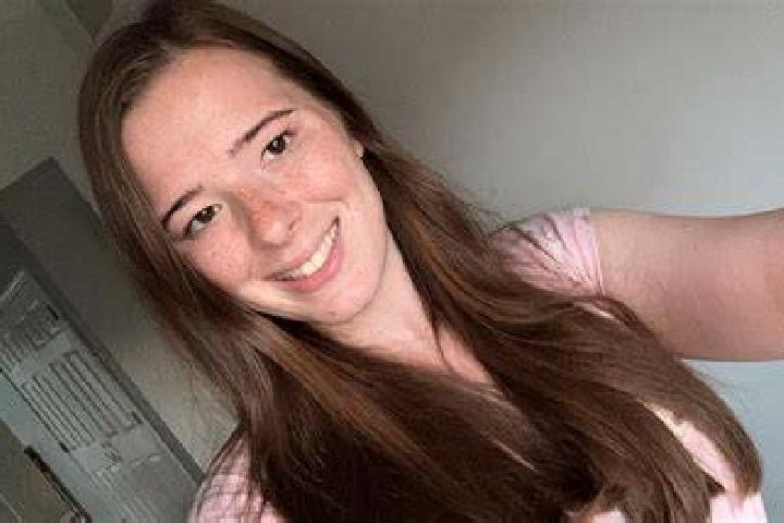 Amelia, 20 — Escort in Pinckney, United States