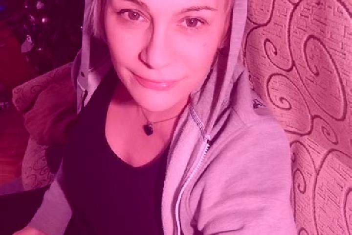 Amelia, 20 — Escort in Szeremle, Hungary