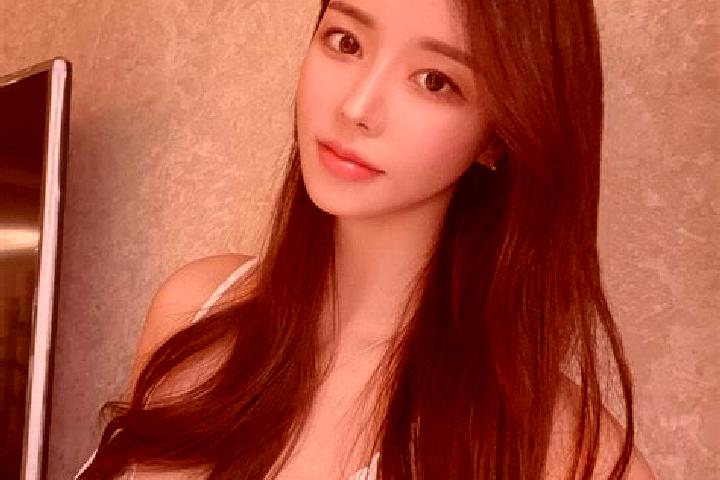 Amelia, 20 — Escort in Wanglian, China