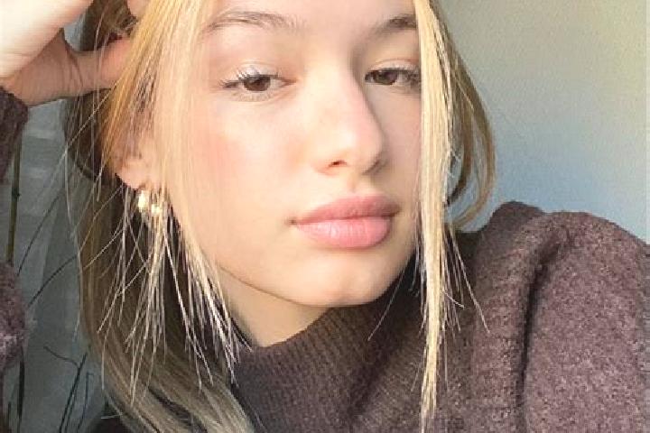 Amelia, 21, a blonde brown-eyed mixed companion based in Ixcapa. Offering CIM, Couples, Overnight, Erotic Massage. Available for incall and outcall, day and ...