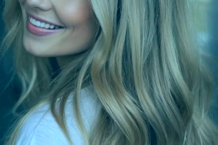 Amelia, 21, a blonde hazel-eyed mixed companion based in Elk Rapids. Offering Erotic Massage, Party Girl, Striptease, Domination. Available for incall and ou...