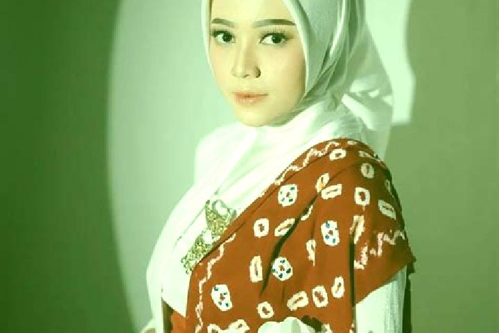 Amelia, 21 — Escort in Jawa, Indonesia