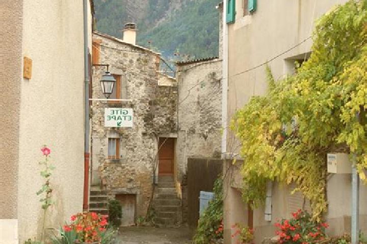 Amelia, 21 — Escort in Luc-en-Diois, France