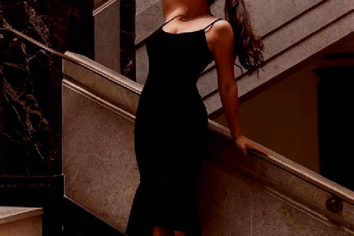 Amelia, 22, a brunette grey-eyed latina companion based in Vaumoise. Offering Erotic Massage, Domination, Fetish. Available for incall and outcall, overnight...