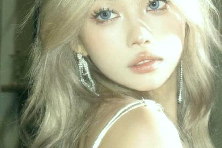 Amelia, 22, a dark blonde blue-eyed asian companion based in Oamishirasato. Offering A-Level, Roleplay, Party Girl, Couples. Available for incall and outcall...