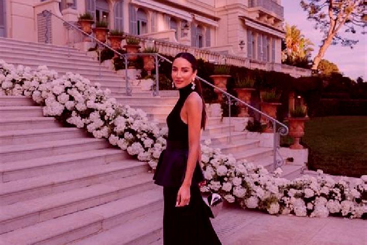 Amelia, 22 — Escort in Eden Roc, United States