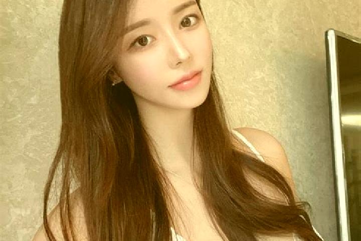 Amelia, 22 — Escort in Wushipai, China