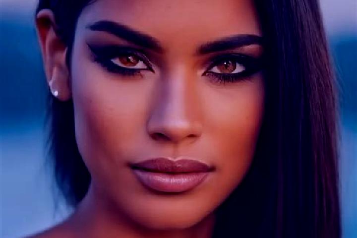 Amelia, 23, a auburn green-eyed latina companion based in Paradise. Offering Prostate Massage, Overnight, GFE. Available for incall and outcall, day and even...