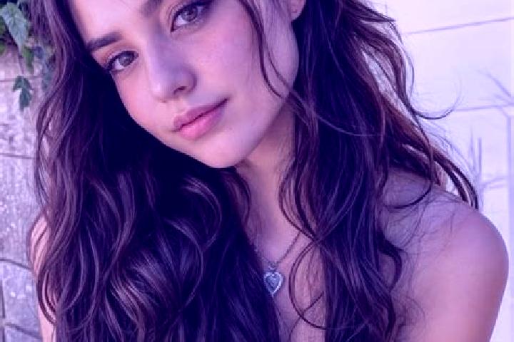 Amelia, 23, a blonde hazel-eyed caribbean companion based in Pedro Gomes. Offering Striptease, 69, Massage. Available for incall and outcall, overnight booki...