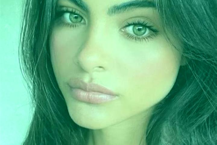 Amelia, 23, a chestnut dark-eyed latina companion based in Ladan. Offering Couples, Tantra, Dinner Date. Available for incall and outcall, overnight bookings...