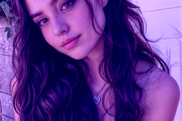 Amelia, 23, a chestnut hazel-eyed mediterranean companion based in Simao Dias. Offering OWO, Domination. Available for incall and outcall, overnight bookings...