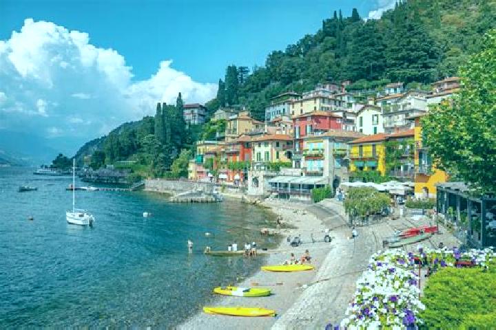 Amelia, 23 — Escort in Bellano, Italy